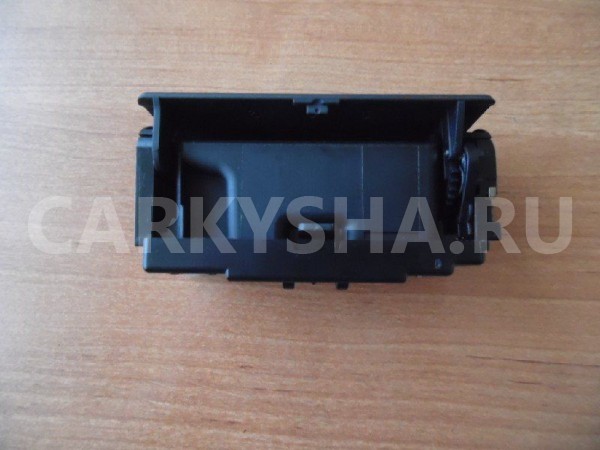 Пепельница Volkswagen Touareg II рестайлинг (2014—2018) Volkswagen Touareg оригинальный номер 4G8857405