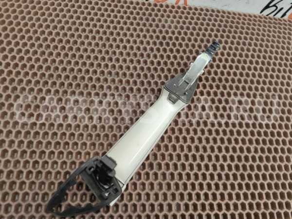 Внешняя ручка двери BMW X1 