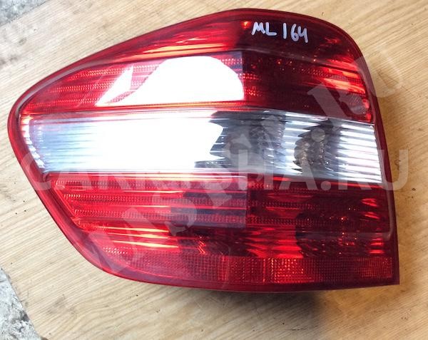 Фонарь задний LH LIGHT Mercedes-Benz M-klasse II (W164) оригинальный номер A1648201964 A1648200164 A1648203764 A1649060900 A 164 820 19 64 A 164 820 01 64 A 164 820 37 64 A 164 906 09 00 2211703