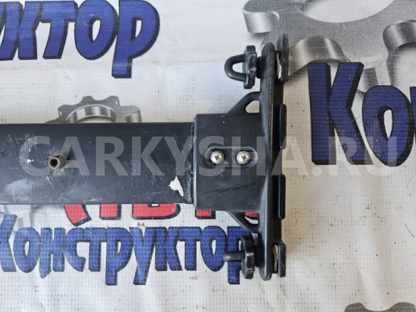 Крепление люстры Toyota Land Cruiser 