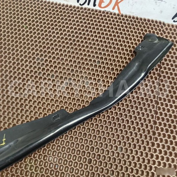 Уплотнитель стыка двери BMW X1 