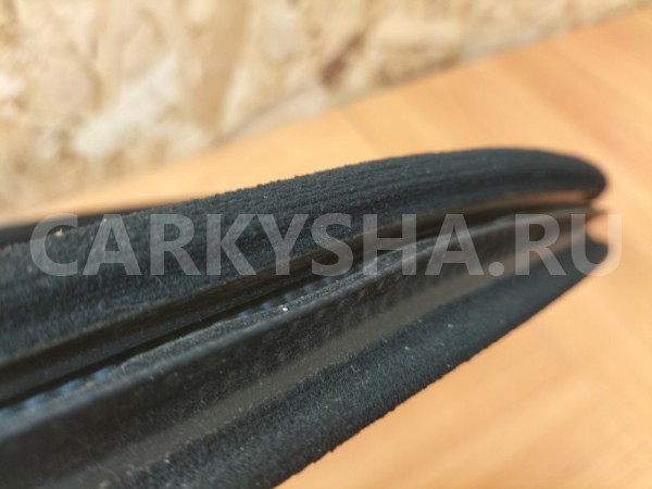 Уплотнитель проема двери передний левый Mercedes-Benz W124 