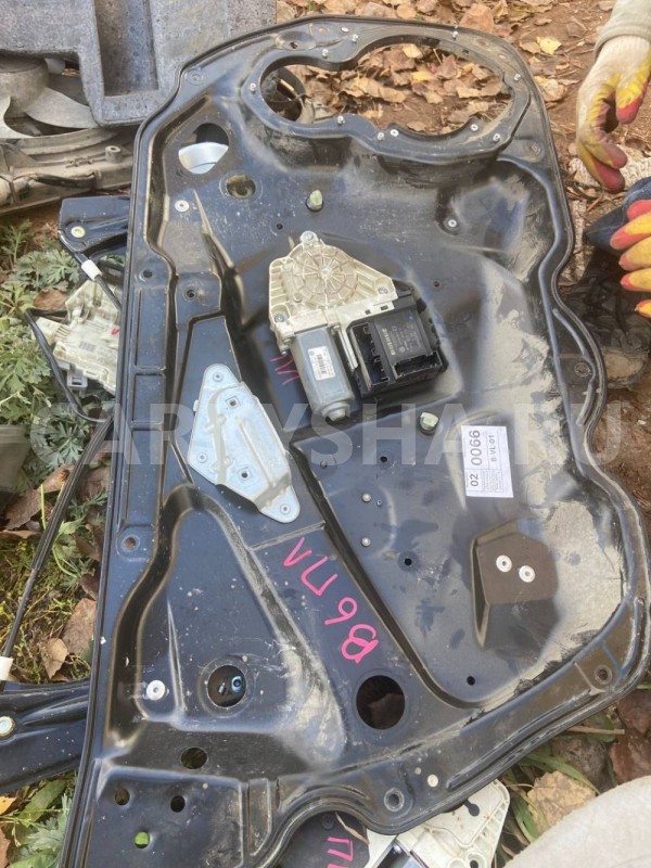 Стеклоподъёмник водительский Volkswagen Passat B6 (2005—2010) Volkswagen Passat оригинальный номер 3C1837461L