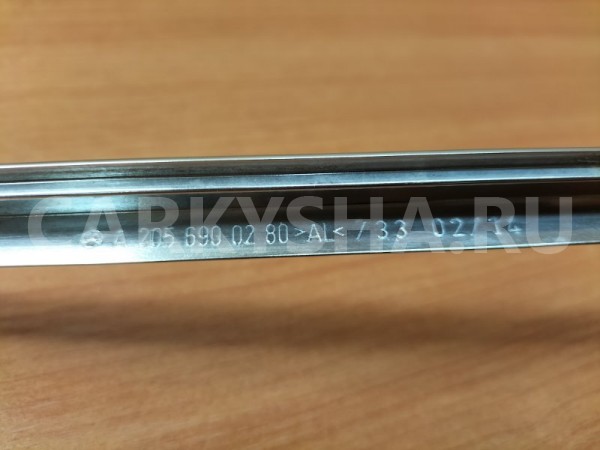 Молдинг двери (хром) передний правый Mercedes-Benz Mercedes-Benz C-klasse 