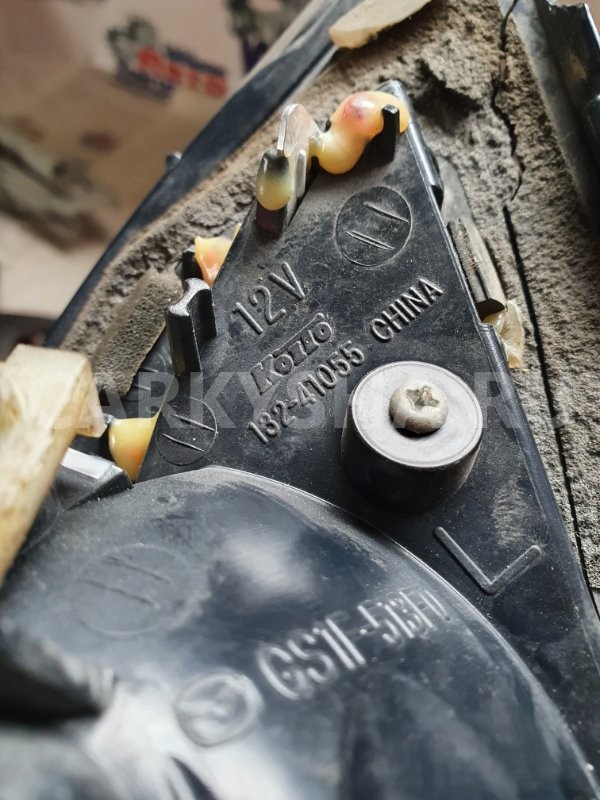 Фонарь в крышку багажника Mazda 6 