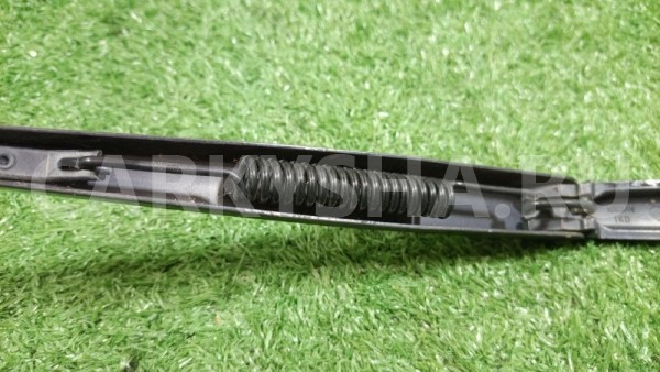 Поводок стеклоочистителя передний левый Infiniti Infiniti I оригинальный номер 89813613