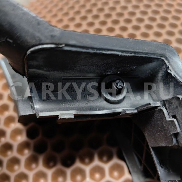 Уплотнитель капота BMW X1 