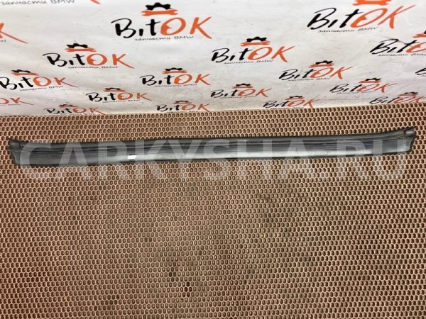 Уплотнитель капота BMW 7er 