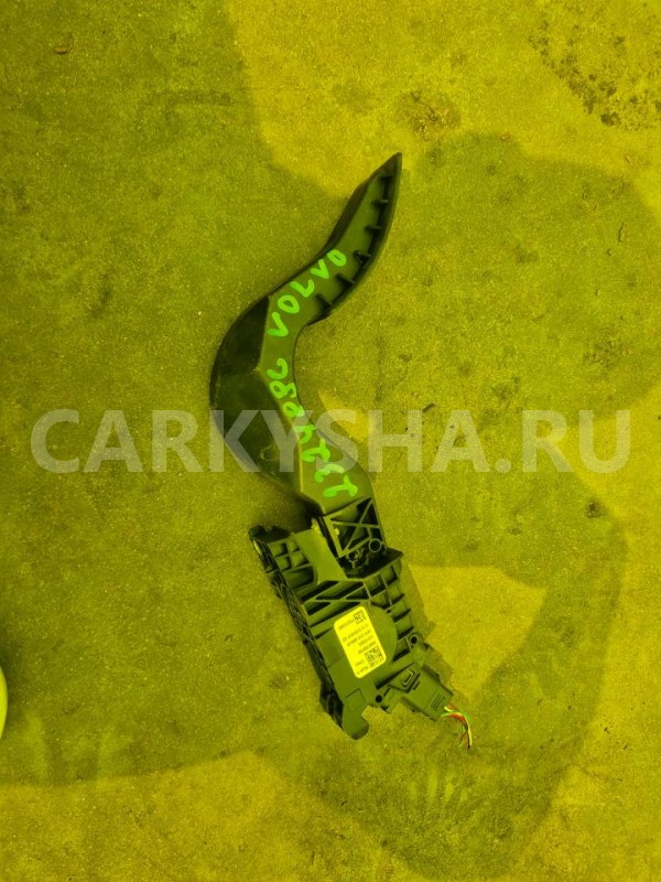 Педаль газа Volvo XC40 оригинальный номер 8888768700