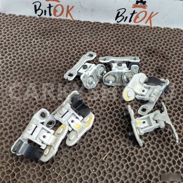 Петли крышки багажника BMW X1 