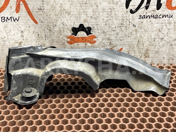 Уплотнитель капота BMW 5er оригинальный номер 51 76 7 206 570, 7206570, 51 76 7 206 570, 51767206570