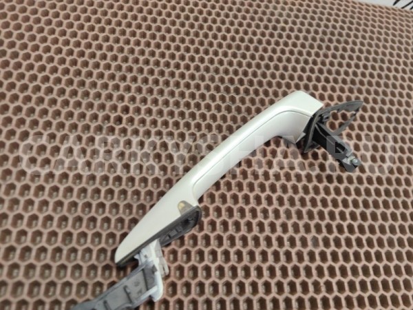 Внешняя ручка двери BMW X1 