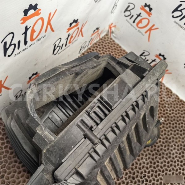 Корпус воздушного фильтра BMW X1 