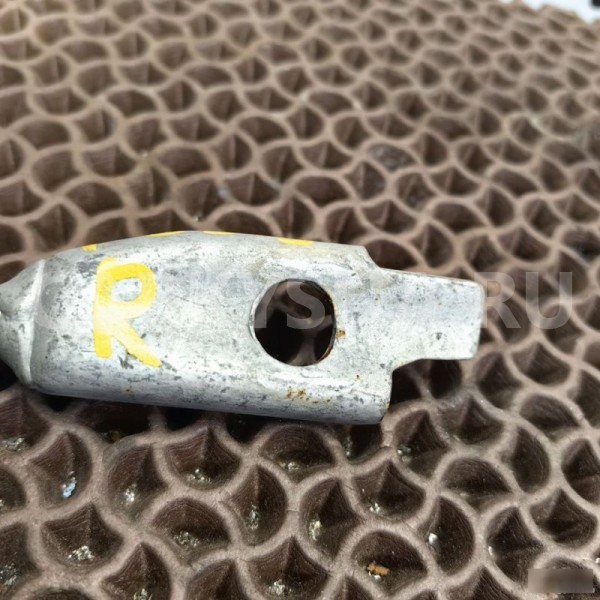 Кронштейн глушителя BMW X3 