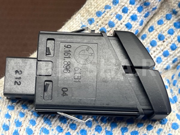 Кнопка аварийки центрального зампа BMW X3 