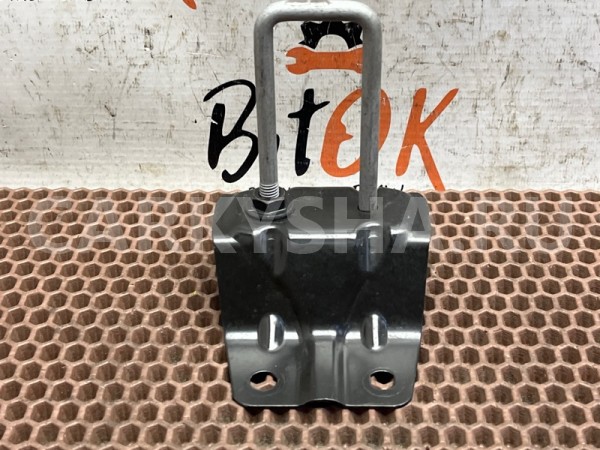 Петля замка капота BMW X1 