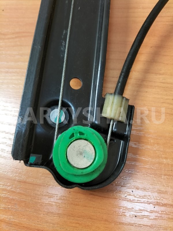 Стеклоподъемник электрический задний правый Volkswagen Polo 