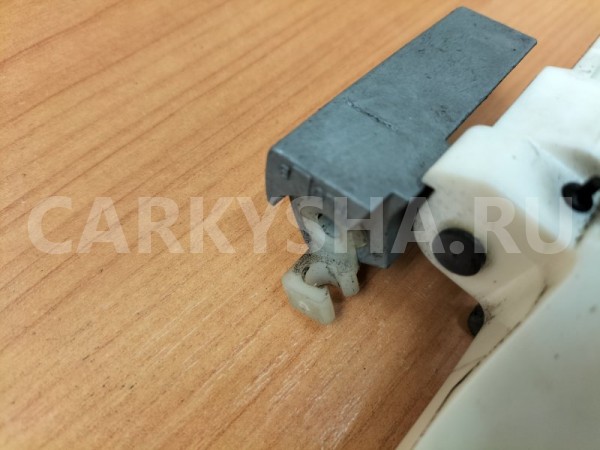 Кронштейн (крепление) ручки двери левый Honda Honda Accord оригинальный номер 72182TL0E01