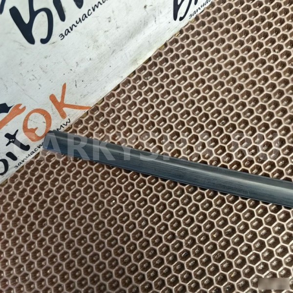 Молдинг двери BMW X1 