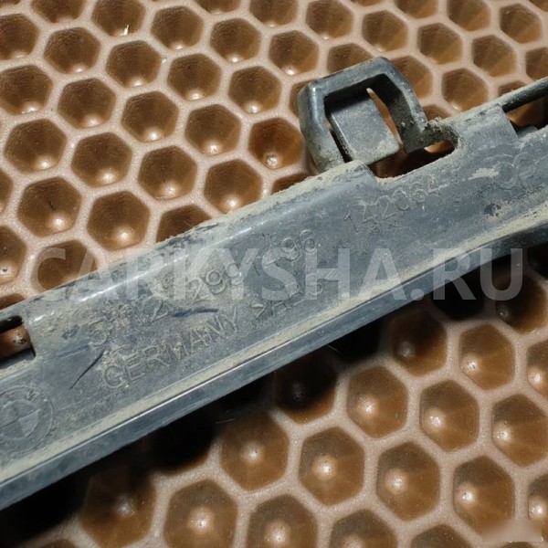 Кронштейн порога BMW X1 