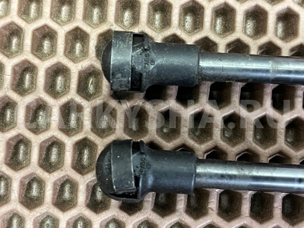 Амортизаторы капота BMW X1 