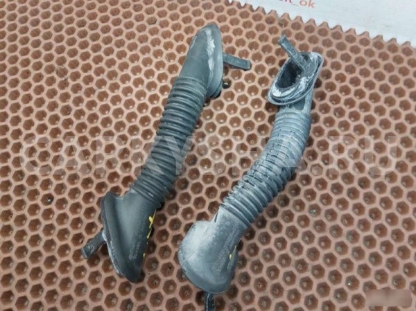 Гофра крышки багажника BMW X1 