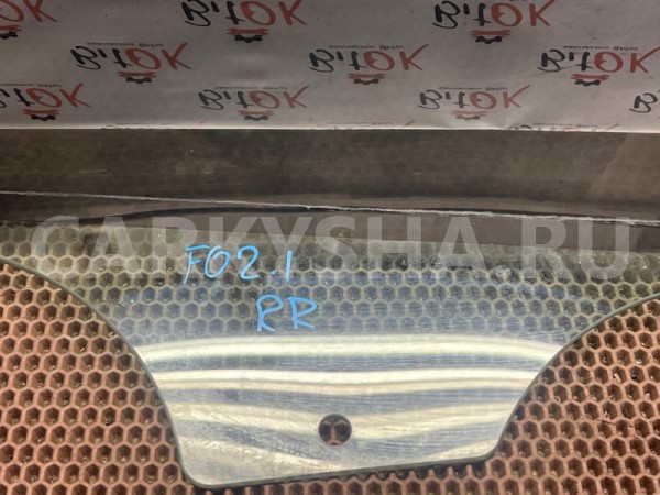 Стекло двери боковое BMW 7er 