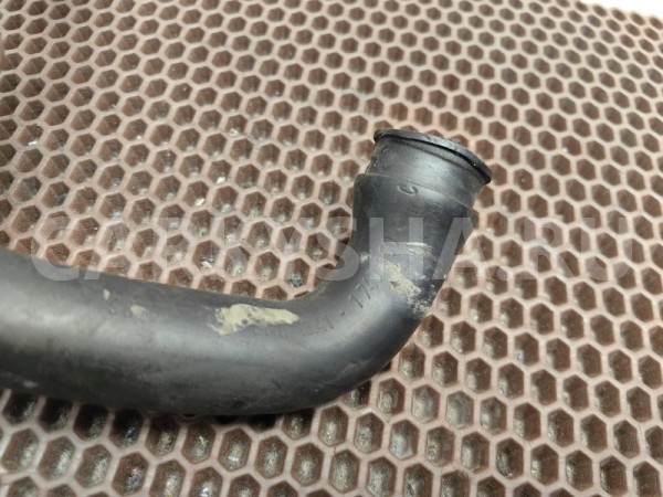 Патрубок вентиляции BMW 5er 