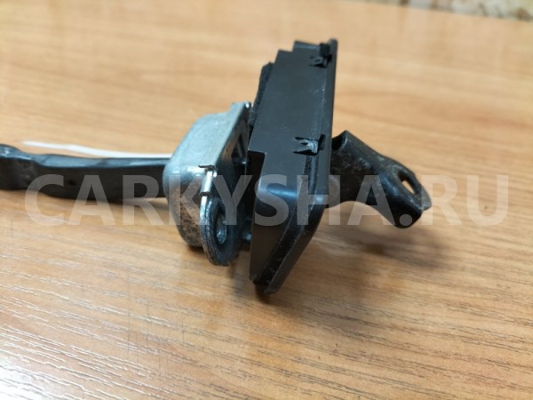 Ограничитель двери (фиксатор) задний левый Nissan Nissan Note 