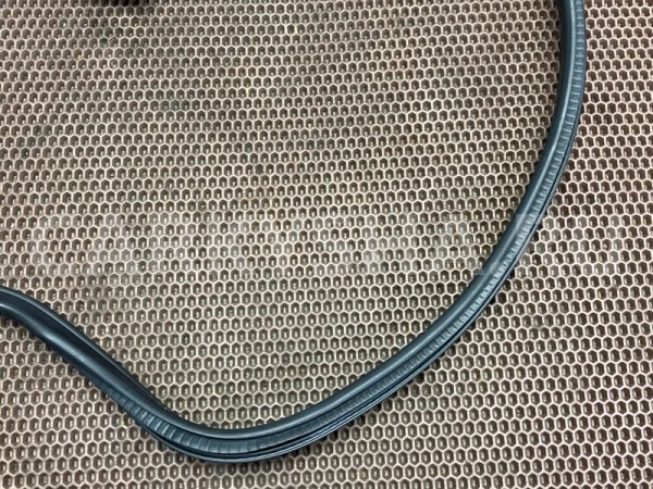 Уплотнитель проема двери BMW X1 