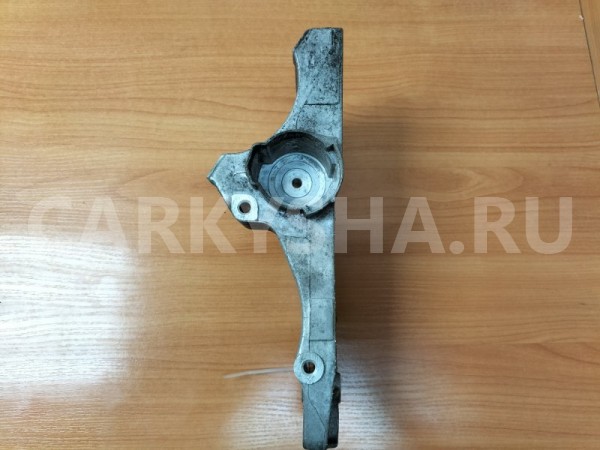 Кронштейн генератора Volkswagen Polo MK5 CGGB 1.4 Volkswagen Polo оригинальный номер 036145169G