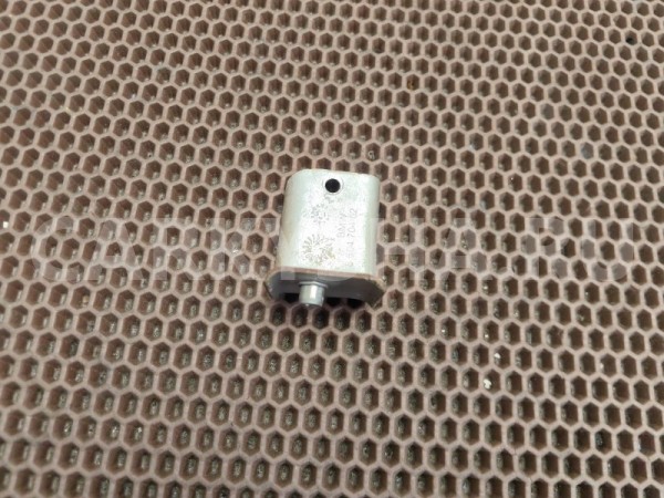 Кронштейн теплоэкрана BMW X1 