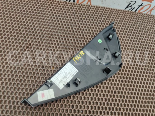 Боковая накладка торпедо BMW X1 