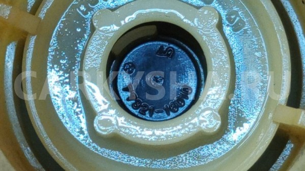 Крышка топливного бака Toyota Carina E AТ191 4A-FE Toyota Carina 