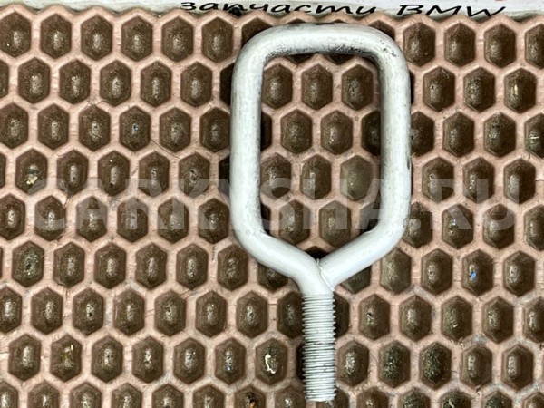 Скоба замка капота BMW 3er 