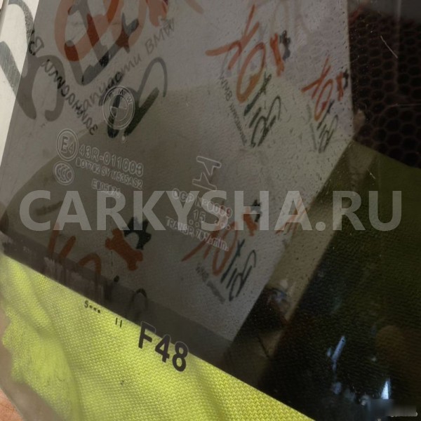 Стекло двери BMW X1 