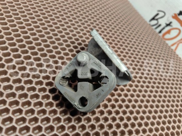 Кронштейн выхлопа BMW 5er 