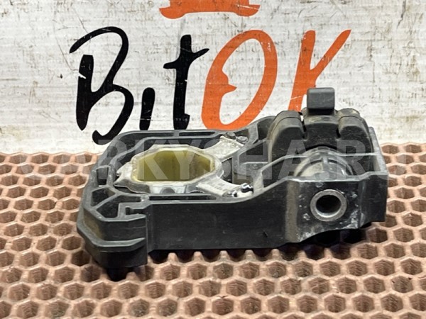 Кронштейн радиатора BMW 7er 