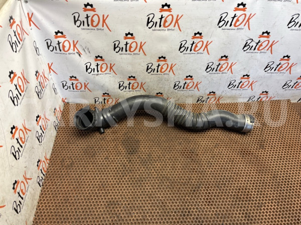 Патрубок интеркулера BMW X3 оригинальный номер 13 71 7 605 044, 13 71 7 605 044, 13717605044, 7605044