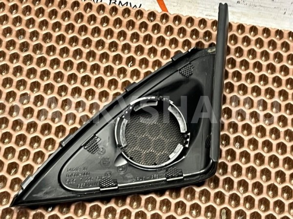 Сетка динамика в двери BMW 7er 