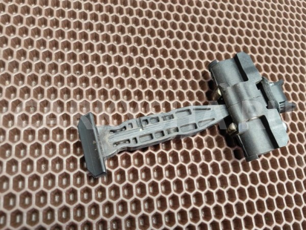 Ограничитель двери BMW X3 