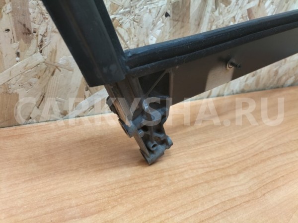 Рамка двери передняя правая Audi A3 2013 Audi 200 оригинальный номер 8P4837630