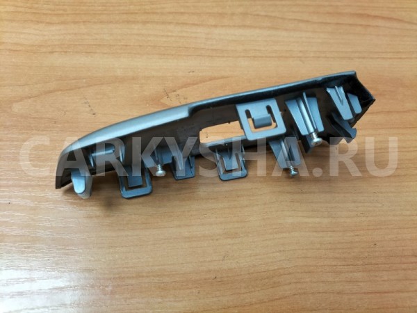 Накладка двери (крепление кнопки стеклоподъемника) Honda Accord оригинальный номер 83743TL0G0150