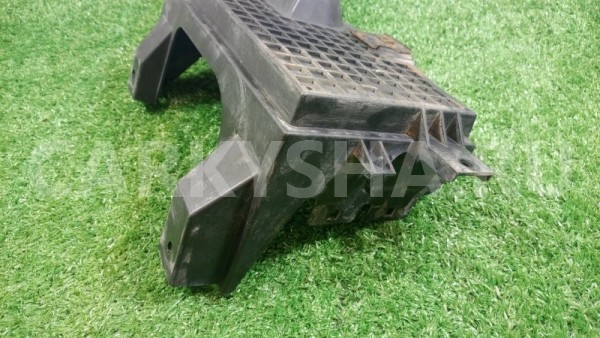 Площадка под АКБ Infiniti QX56 2004 Infiniti QX56 