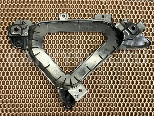 Кронштейн боковых обшивок BMW X3 