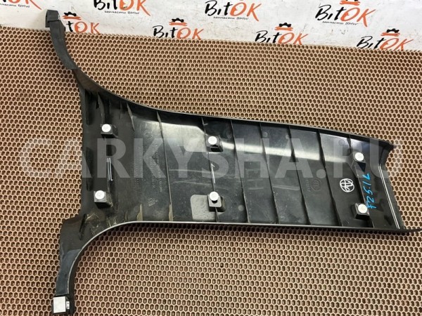 Накладка стойки BMW X3 