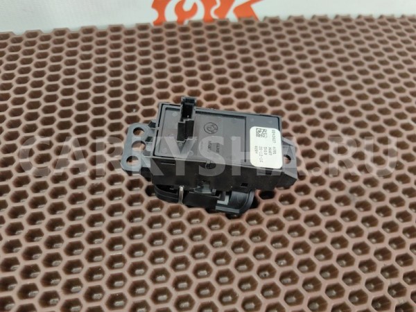 Кнопка ручного тормоза BMW 5er 