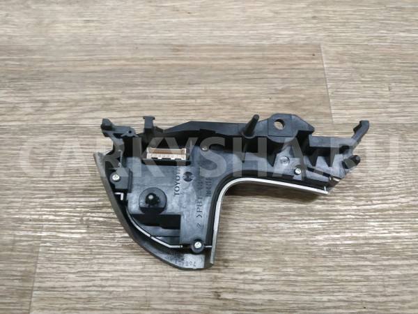 Кнопка руля правая Toyota Camry 