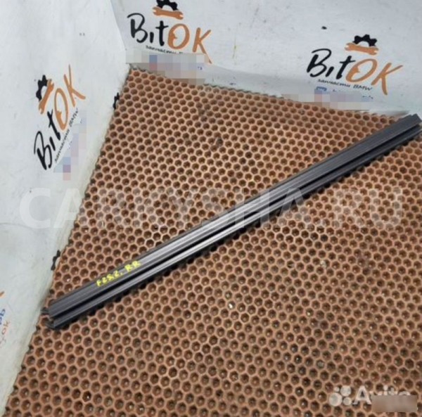 Уплотнитель стекла BMW X3 