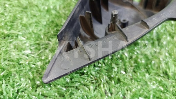 Крышка зеркала внутренняя левая Mitsubishi Lancer Mitsubishi Lancer 